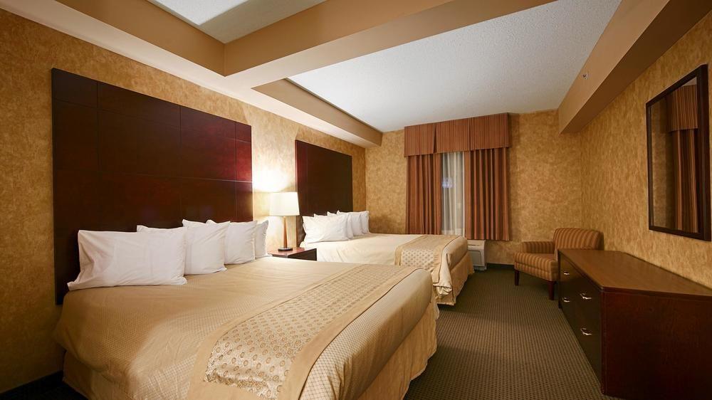 Best Western Plus Muskoka Inn Huntsville Exterior photo