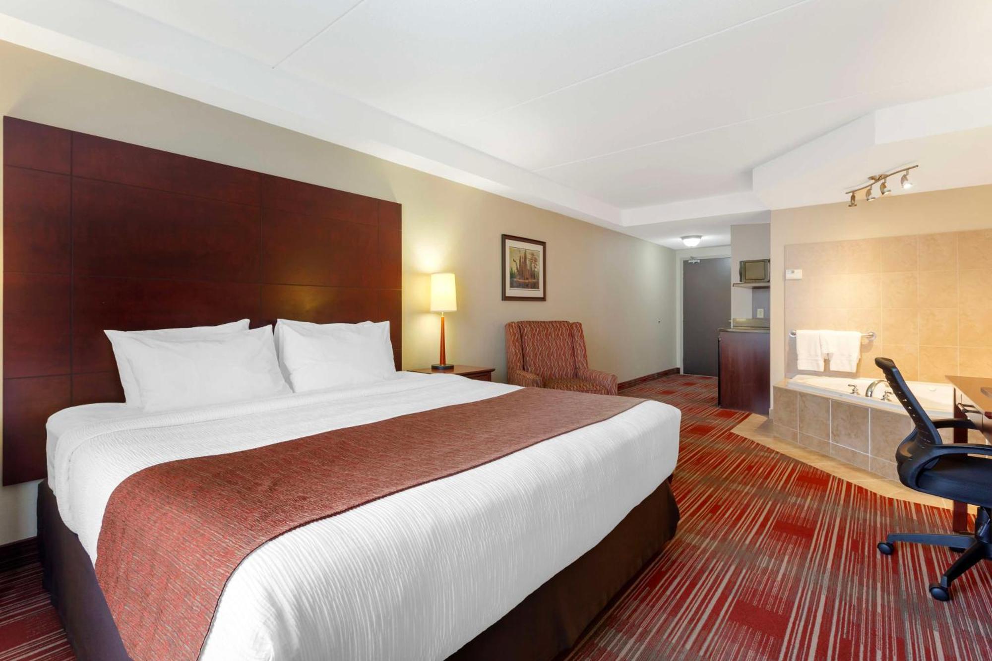 Best Western Plus Muskoka Inn Huntsville Exterior photo