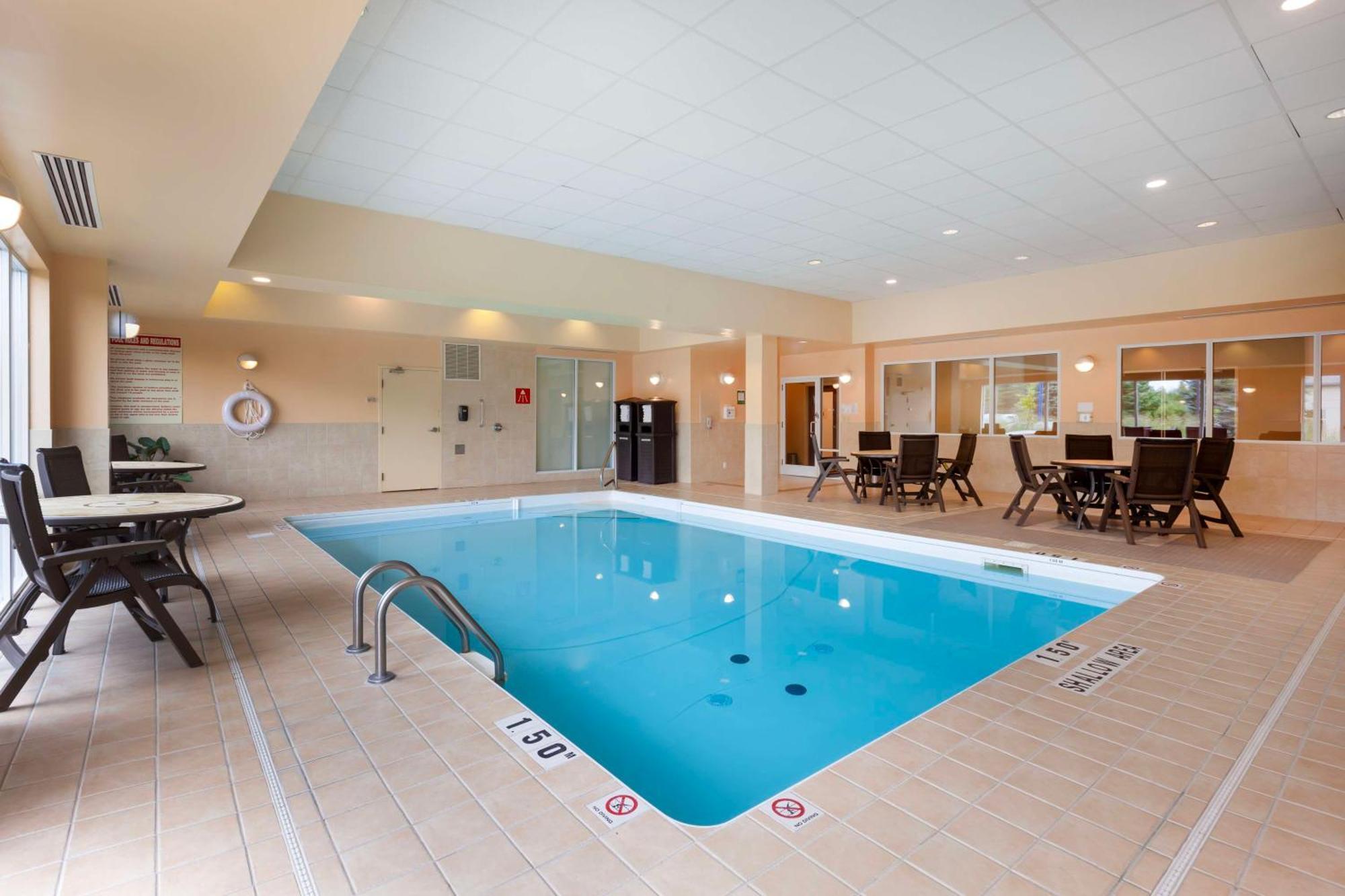 Best Western Plus Muskoka Inn Huntsville Exterior photo