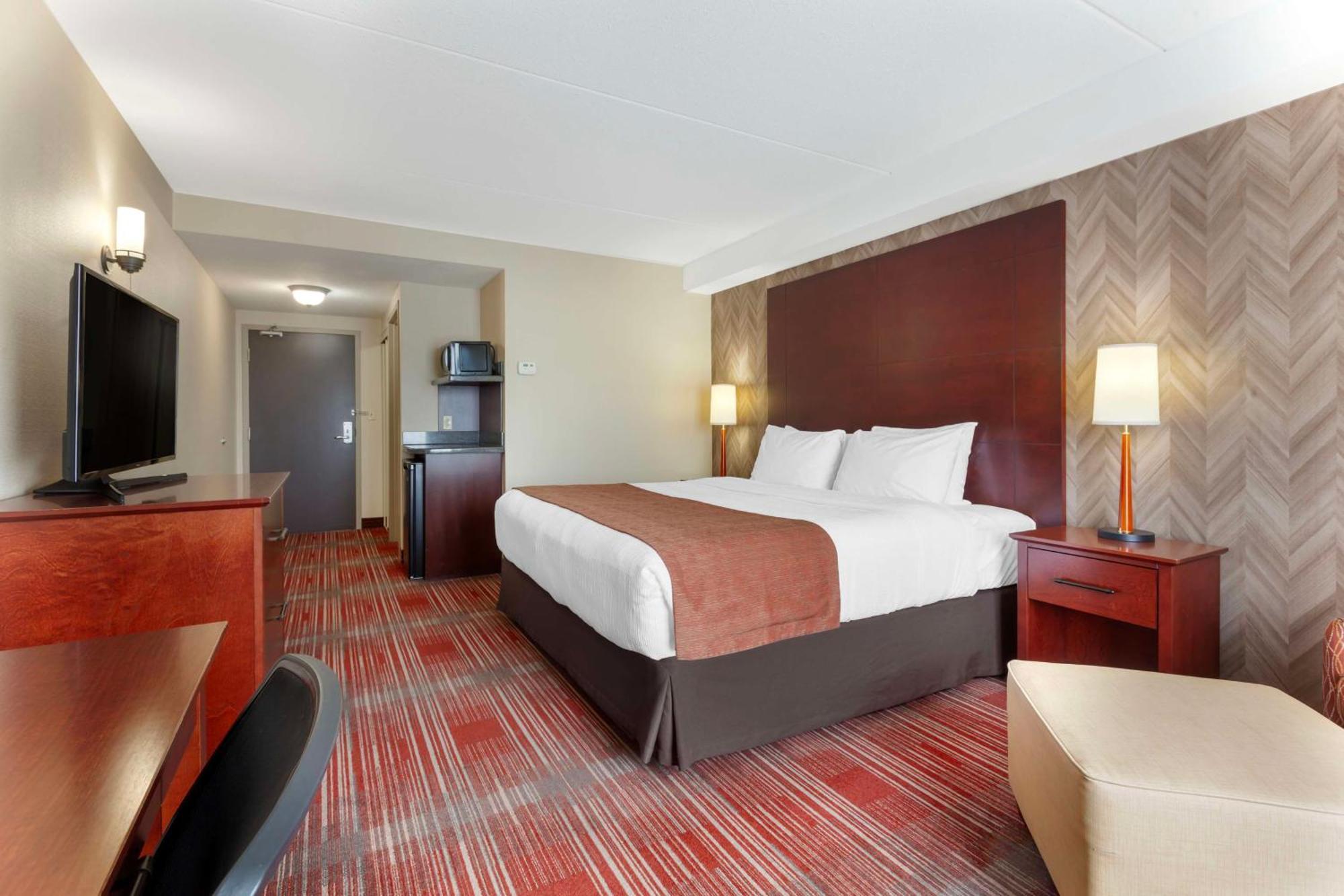 Best Western Plus Muskoka Inn Huntsville Exterior photo